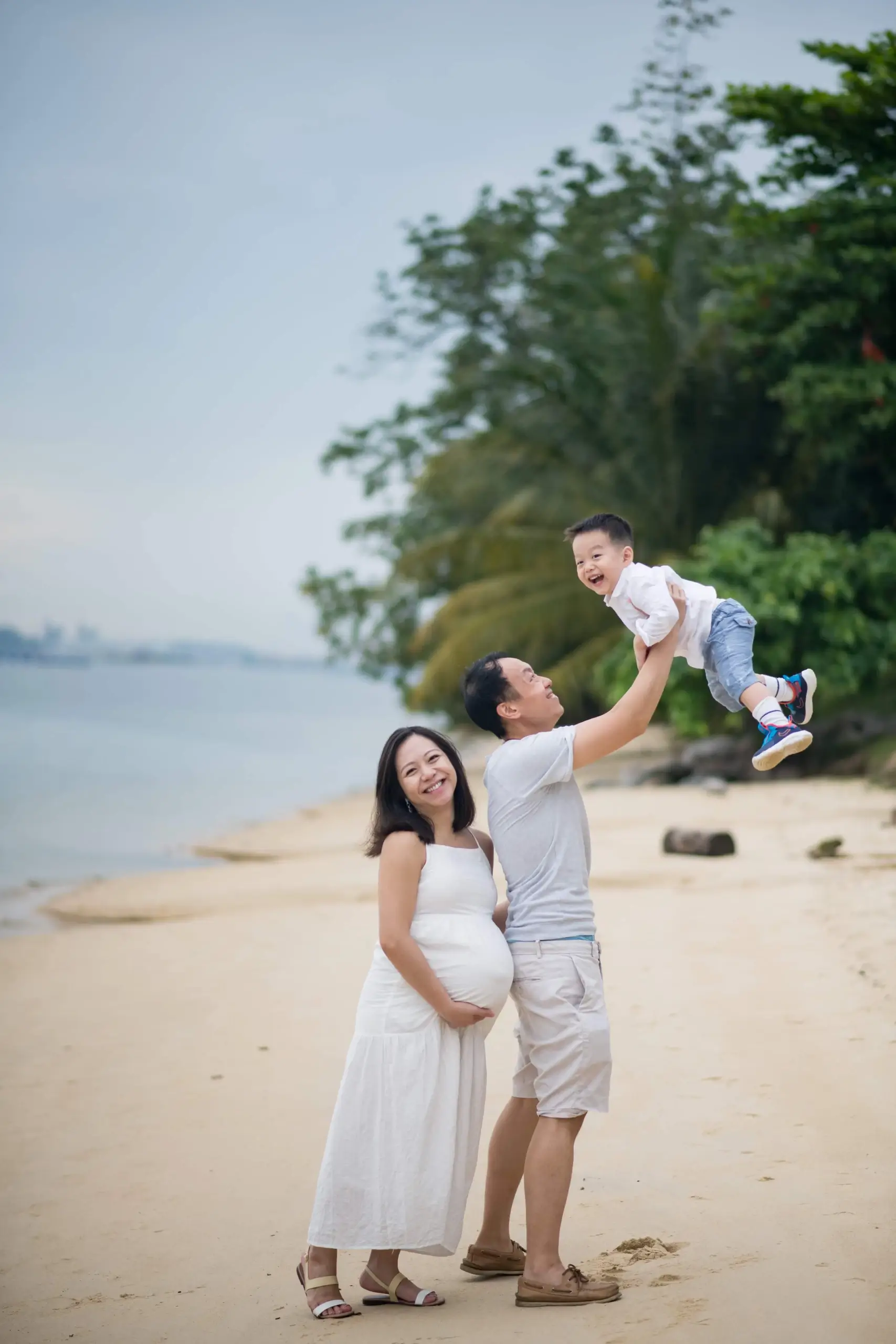 Beach Outdoor Family Maternity Photoshoot
